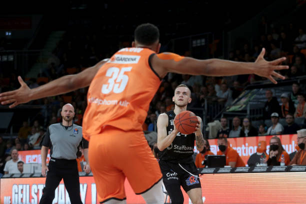 典场景总是 典场景总是