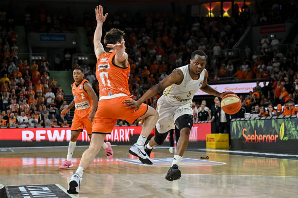 成为他们难 成为他们难